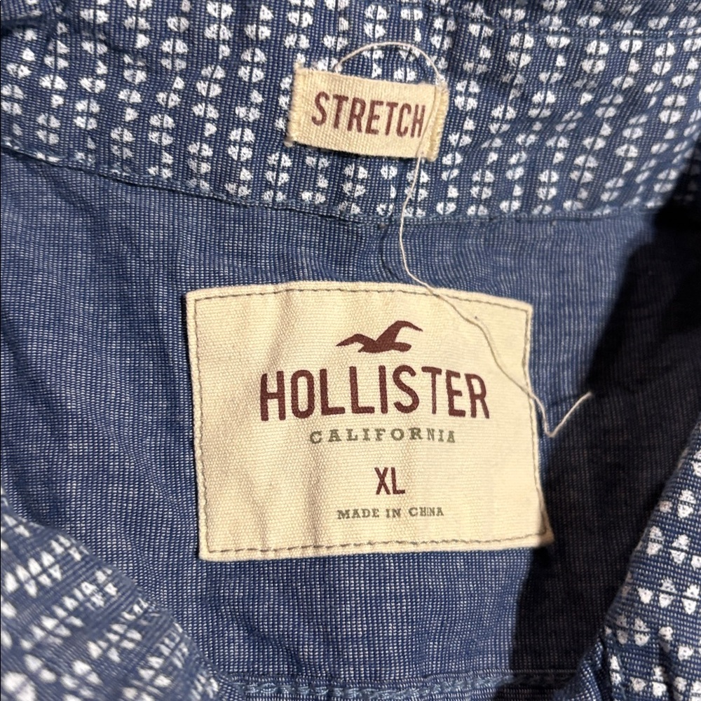 Hollister Stretch Blue White Pattern Short Sleeve Button Down Shirt sz XL - Picture 6 of 8